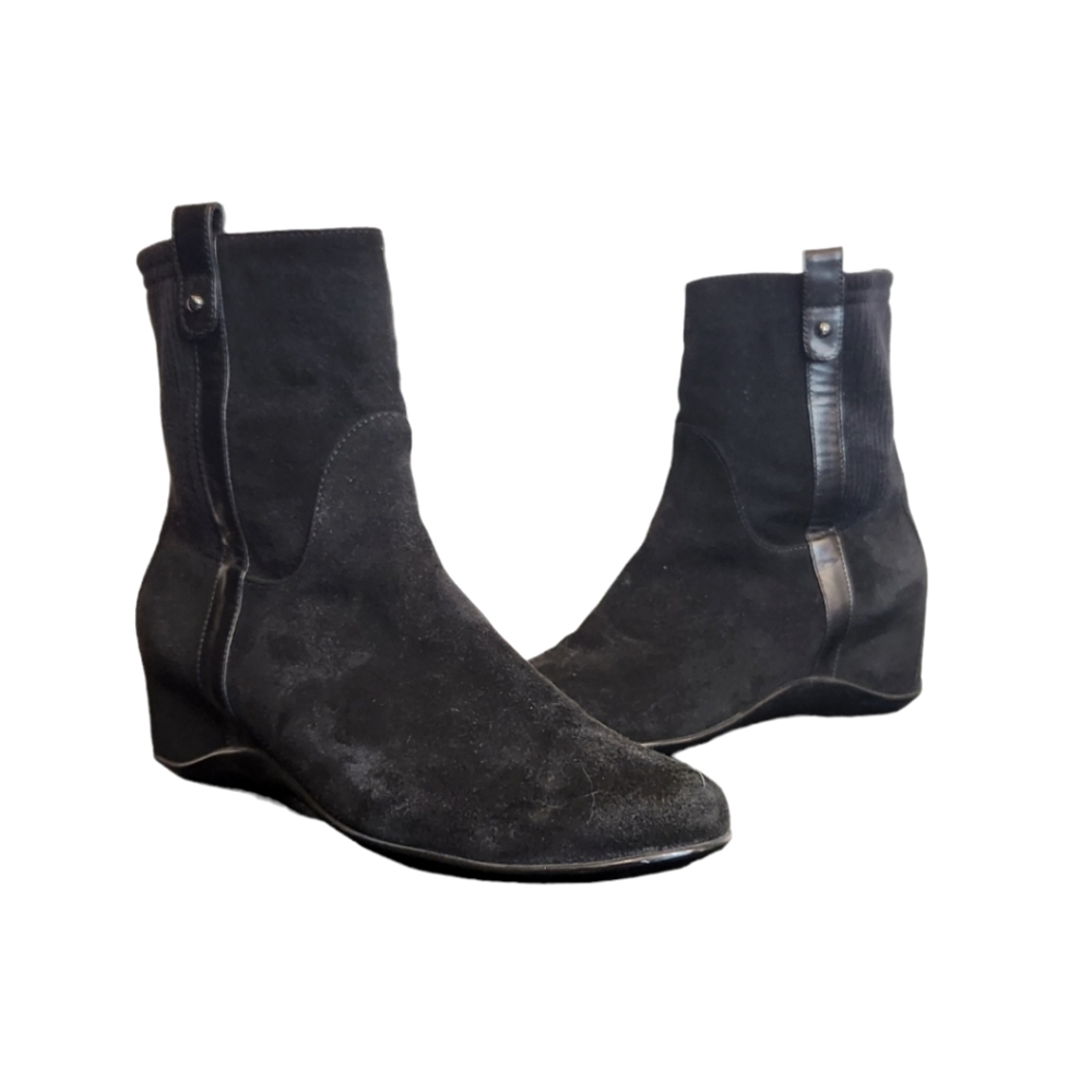 Aquatalia Suede Booties Size‎ 9
